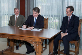 French Agreement Photo